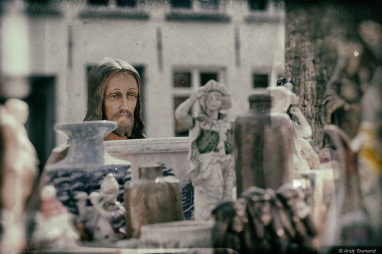 flea market, brugge, once were (prized) possessions?